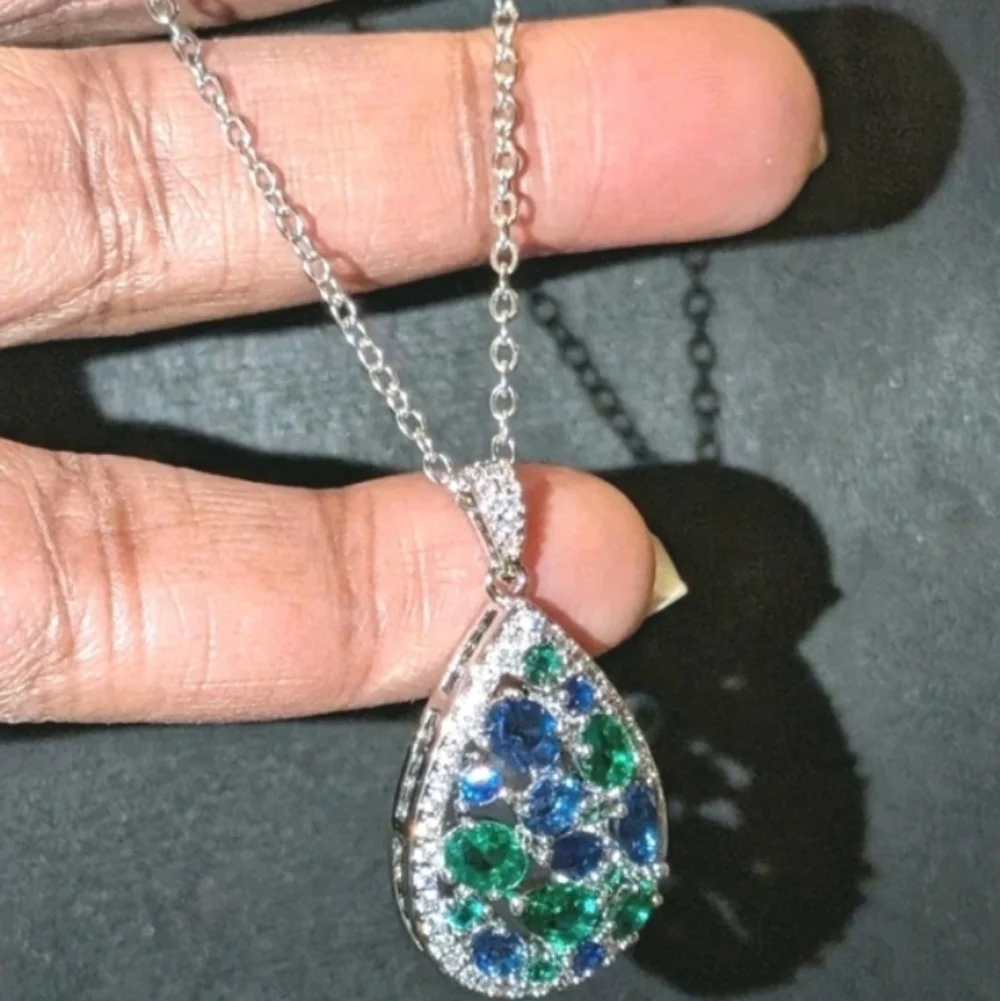 Elegant Silvery Pave Dazzling Green/blue Sapphire Pendant Teardrop Necklace 18